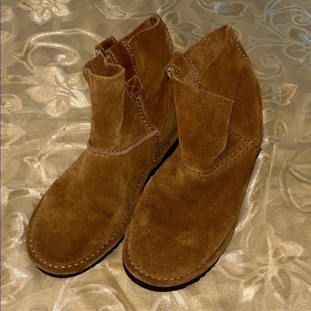 Uggs Brown Suede Ankle Boots